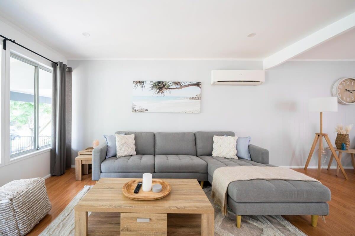 Renovated Beach Home - Relax & Unwind Toukley Bagian luar foto